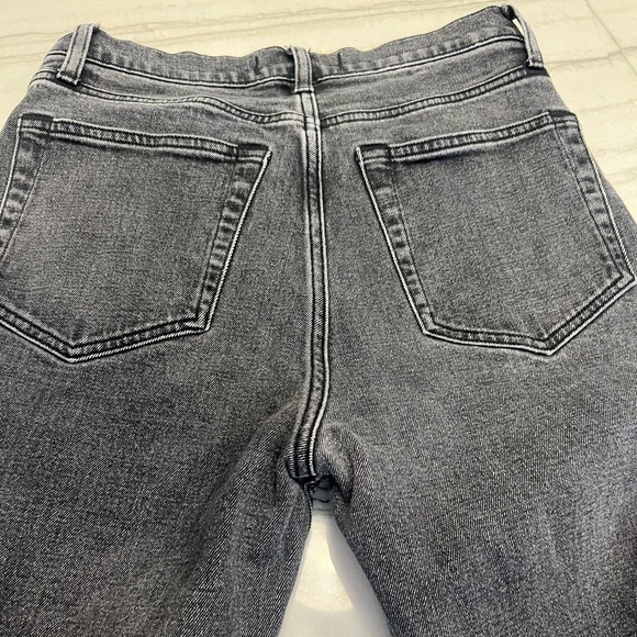 Abercrombie & Fitch- The ‘90s Slim Straight Ultra High Rise- 28/6 - Picture 7 of 8